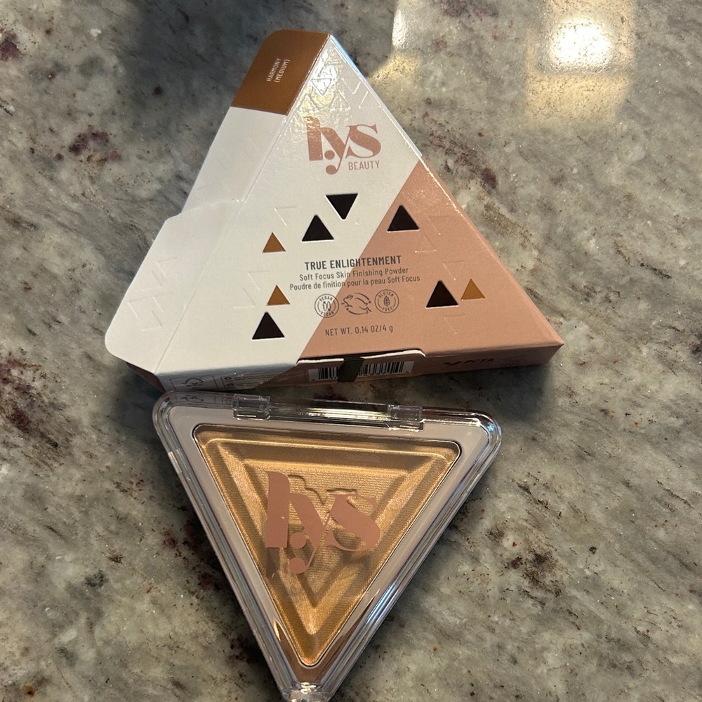 LYS Beauty True Enlightenment Setting Powder - Gold